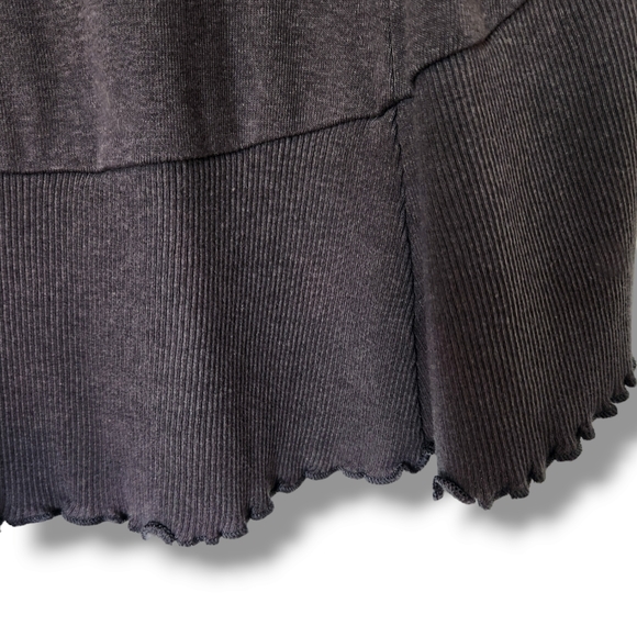 Short Sleeve Curled Hem Sexy Basic Open Cardigan by Express - Picture 5 of 8